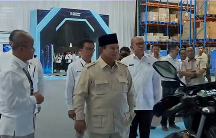 Prabowo Tinjau Motor Listrik Nasional, Pemerintah Perkuat Ekosistem Kendaraan Listrik