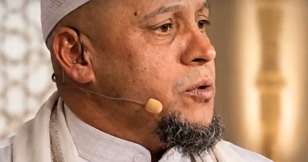 Roberto Carlos Disebut Masuk Islam, Benarkah Sudah Ucap Syahadat?