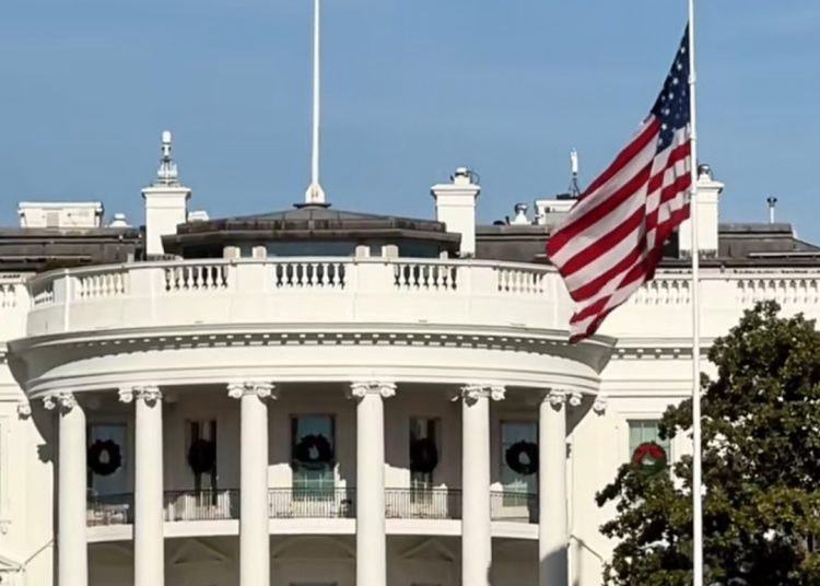 Utang Amerika Nyaris Rp900 Kuadriliun, Benarkah Bisa Bangkrut?