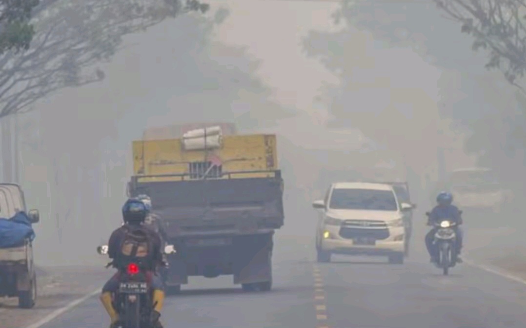 Udara Pontianak Berbahaya, Orang Tua Minta Sekolah Libur