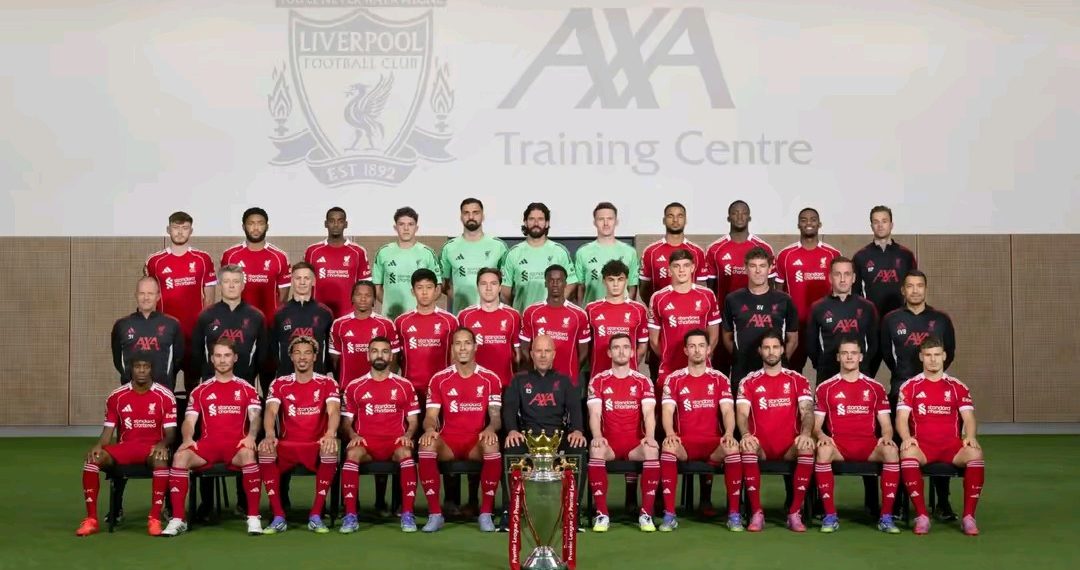 Neville Nilai Man City dan Liverpool Mulai Kehilangan Standar Juara