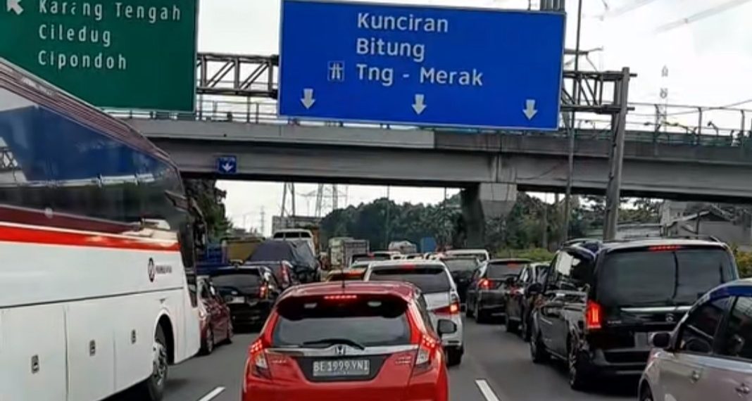 Jelang Demo DPR, Polisi Perketat Akses Tol Merak-Tangerang