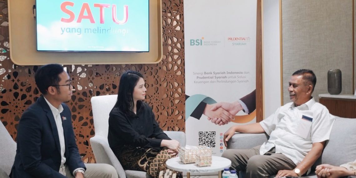 Kisah Auzar menerima manfaat perlindungan asuransi jiwa syariah Rp562 juta setelah keponakannya meninggal dan membantu menjaga keberlangsungan yayasan bagi 700 murid.