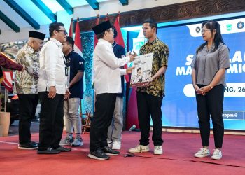 Menko Muhaimin meminta perlindungan asuransi PMI diperkuat secara menyeluruh melalui kolaborasi BPJS Ketenagakerjaan dan perusahaan asuransi.