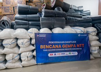 Danareksa bersama tujuh kawasan industri menghimpun Rp423 juta dan menyalurkan 9,5 ton beras serta bantuan kebutuhan pokok bagi warga terdampak gempa NTT.