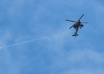 Pesawat Tabrak Helikopter di Udara, Pilot Tewas