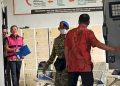 Berompi Pink dan Diborgol, Febrie Adriansyah Tampil Perdana Sejak Jadi Tersangka