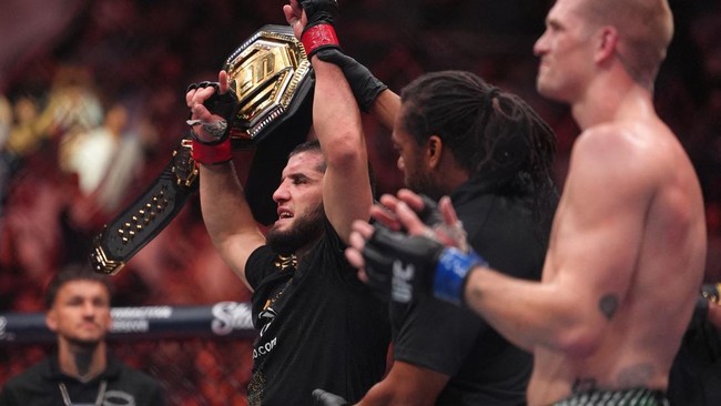 Islam Makhachev Tumbangkan Ian Garry dan Kirim Pesan ke Dunia UFC
