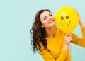 Tak Hanya Ramah, Ini 9 Tanda Kamu Memiliki Aura Positif