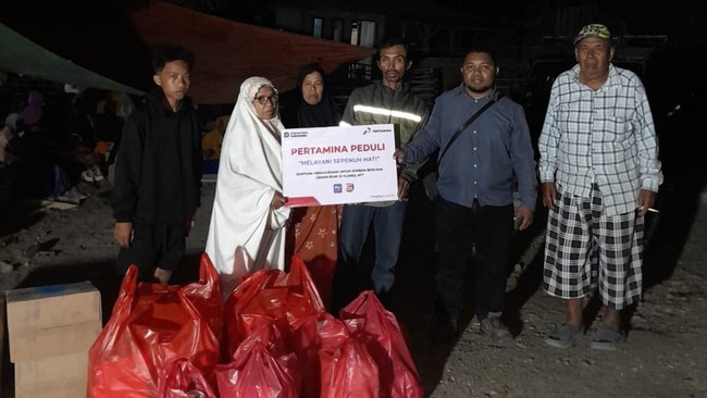 Pertamina Patra Niaga Kirim Bantuan untuk Warga Flores Usai Gempa