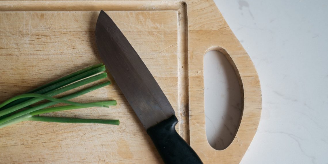 Telanan Kayu atau Plastik? Mana yang Paling Higienis dan Aman?