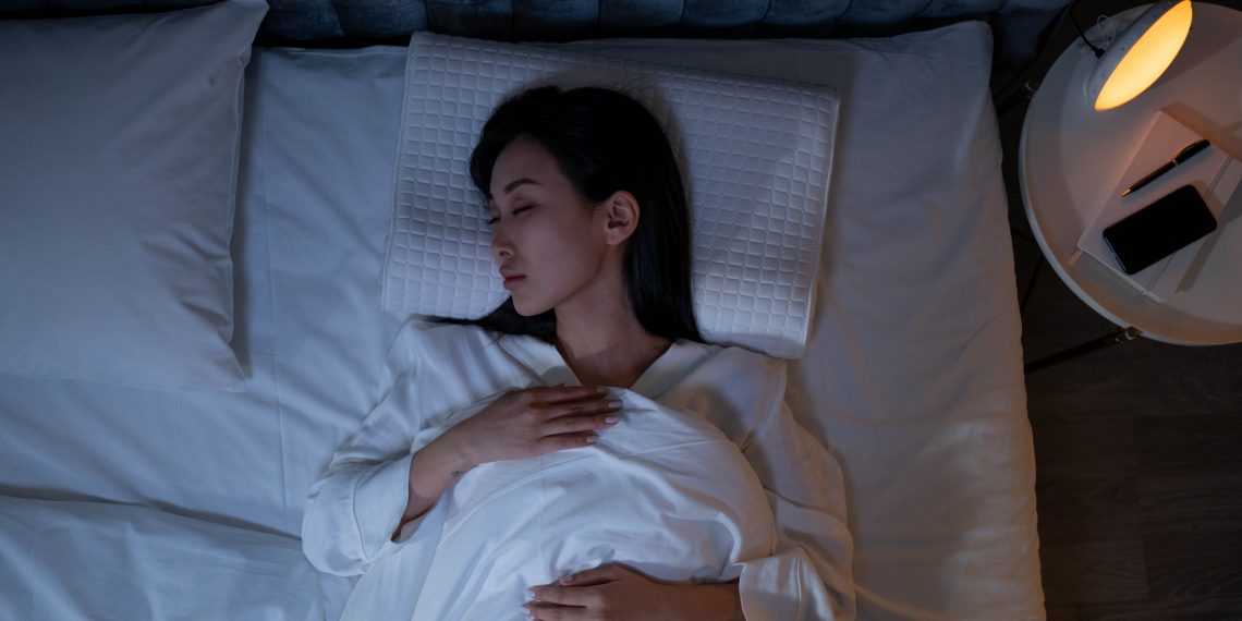 Tidur dengan Lampu Nyala, Bisa Mengganggu Kesehatan dan Kualitas Tidur