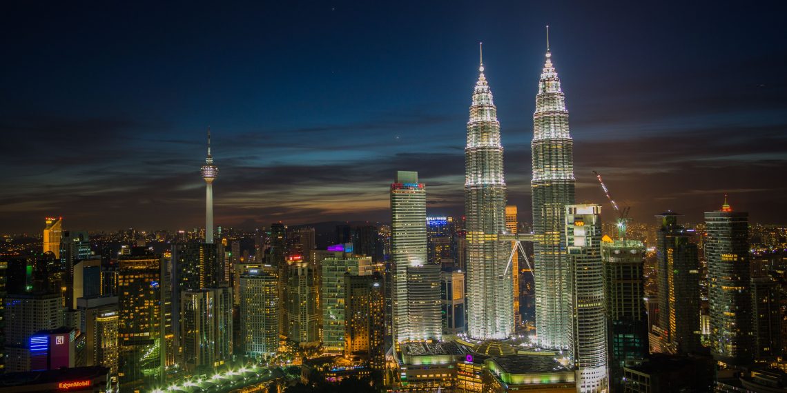 Malaysia - pexels/Indra Gunawan