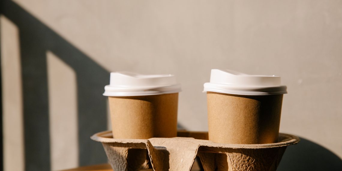 Penelitian: Bahaya Mikroplastik Masuk ke Dalam Tubuh Lewat Kopi Takeaway