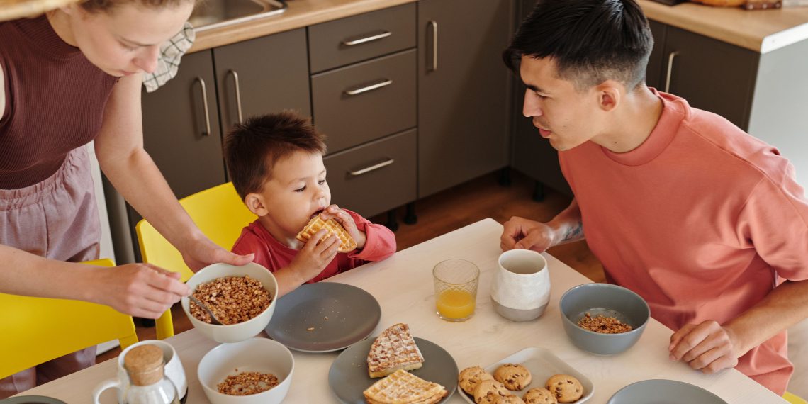 6 Tips untuk Si Kecil yang Susah Sarapan