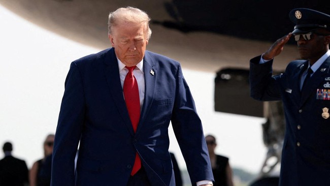 Trump Tunda Serangan Besar ke Iran, Negosiasi Baru Disebut Dimulai Hari Ini