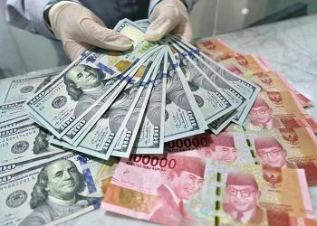 Rupiah Kembali Tembus Rp18.000, Ada Tekanan dari Harga Minyak dan Yield AS