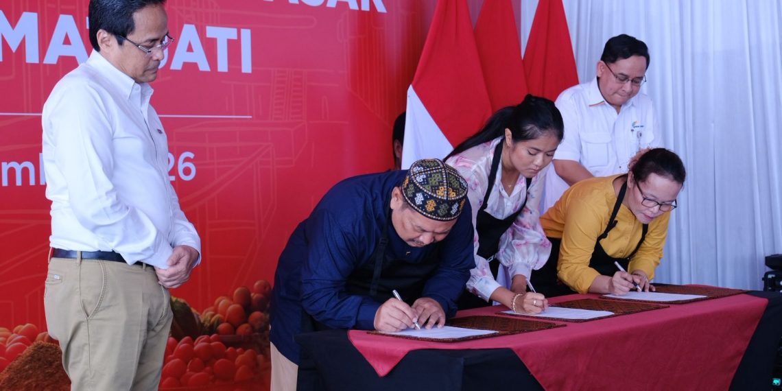 Pedagang Pasar Induk Kramat Jati Ikuti Akad Kredit Massal Bank Jakarta