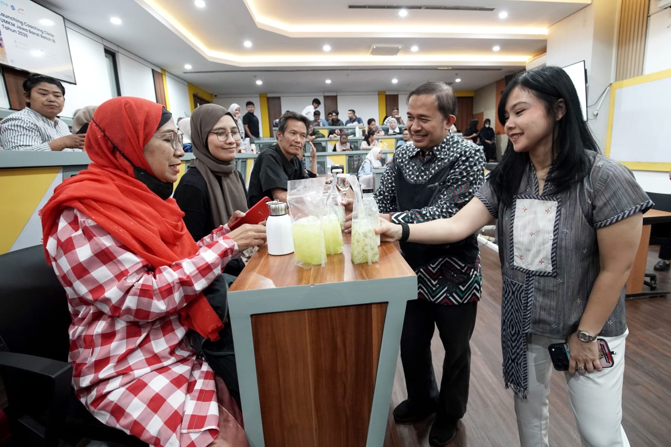 Coaching Clinic SBM ITB Kembali Berdayakan UMKM Hadapi Tantangan Ekonomi