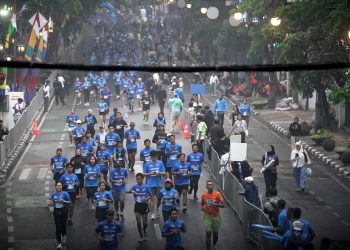 Membiru! 16.000 Pelari Ramaikan Pocari Run Bandung 2026
