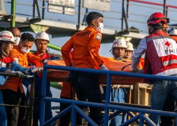Cuaca Tak Bersahabat, Tim Penyelam Tunda Pencarian Korban KM Virgo