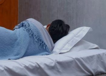 Kurang Tidur di Hari Kerja Dibayar Saat Weekend, Apa Risikonya?