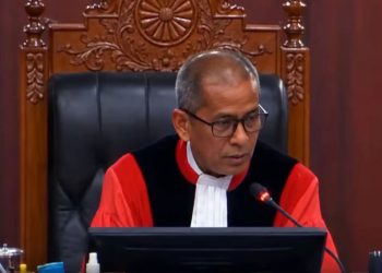 Saldi Isra Tanya KPU, Mengapa Tak Cek Pendidikan Gibran?