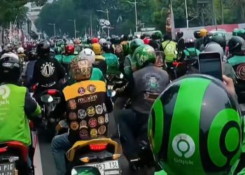 Ojol Kompak Tolak Jadi UMKM, Geruduk Gedung DPR