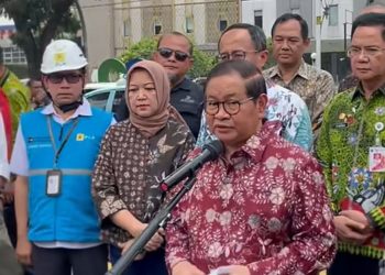 Kabel Semrawut Mau Dibersihkan, Pramono Pasang Target 5 Tahun