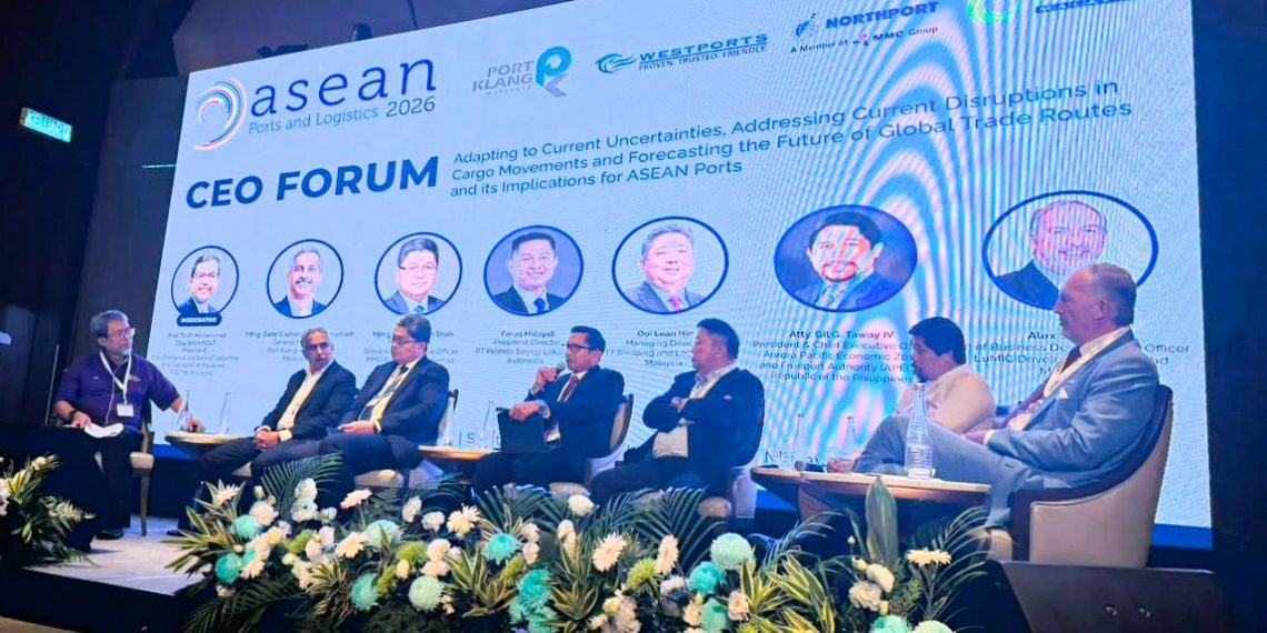 PT Pelindo Sinergi Lokaseva memberikan pemeriksaan kesehatan kepada 100 lansia dan 100 anak di Jakarta Utara melalui program Merdeka Sehat untuk Semua.
