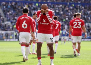 Michael Carrick kecewa Manchester United ditahan Everton 2-2 setelah dua kali unggul dan kebobolan gol penyama pada menit ke-96.