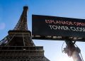 Menara Eiffel di Paris ditutup mendadak setelah pekerja mogok memprotes perlakuan terhadap staf perempuan saat kunjungan delegasi Hindu.