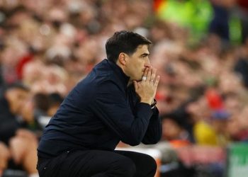 Andoni Iraola mengakui kesalahan taktik pada babak pertama saat Liverpool tertinggal dari Atletico Madrid di Liga Champions.