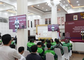 Ruang Amal Indonesia dan IFG Life bersama Kemenko PM menggelar pelatihan keuangan, safety riding, dan jaminan sosial bagi ojol tunarungu.