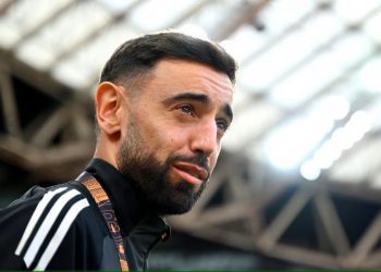 Bruno Fernandes tetap bersama Timnas Portugal meski mengalami cedera dan berpeluang kembali tampil saat menghadapi Denmark di UEFA Nations League.