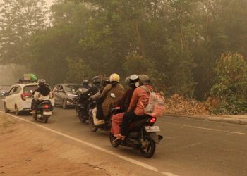 Kalteng Diselimuti Asap Karhutla, Langit Tampak Oranye