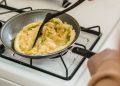 Memasak Telur - pexels/Annushka Ahuja