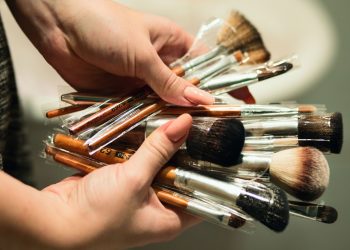 Kuas Makeup - pexels/EVG Kowalievska