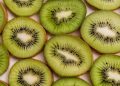 Buah Kiwi - pexels/Mikhail Nilov