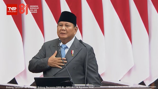 Prabowo Ingatkan Warga Waspada Abu Vulkanik Anak Krakatau yang Meluas