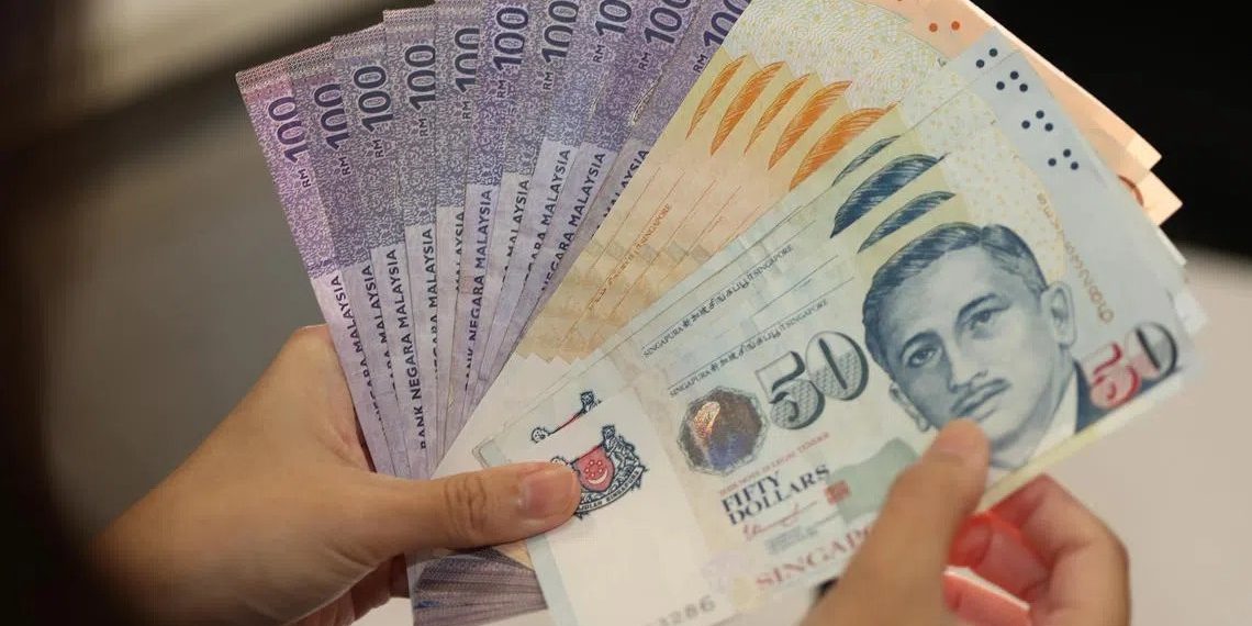 Ringgit Malaysia Naik 3,05% ke Rp4.421, Rupiah Masih Tertekan