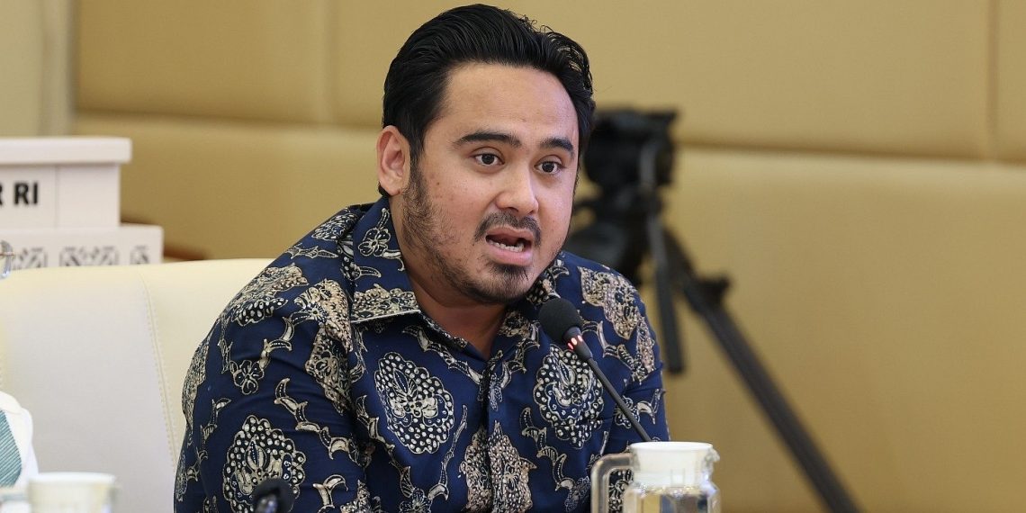 Di Tengah Kepungan Asap Karhutla, DPR Ingatkan Pejabat Tak Abaikan Empati