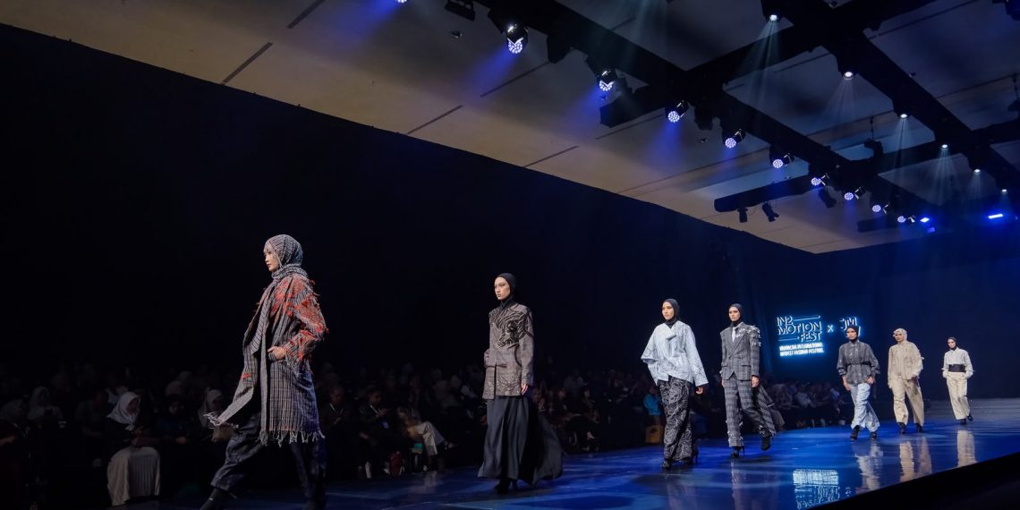 Punya Peluang Jadi Pusat Fesyen Dunia, Menpar: IN2MOTIONFEST x JMFW jadi Daya Tarik Sebagai Destinasi Wisata Belanja