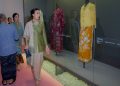 Menteri Pariwisata Widiyanti Putri Wardhana Melihat Koleksi Wastra dan Kebaya dari 10 Negara Asia Tenggara dipamerkan di Museum Nasional (Dok: Kemenpar)