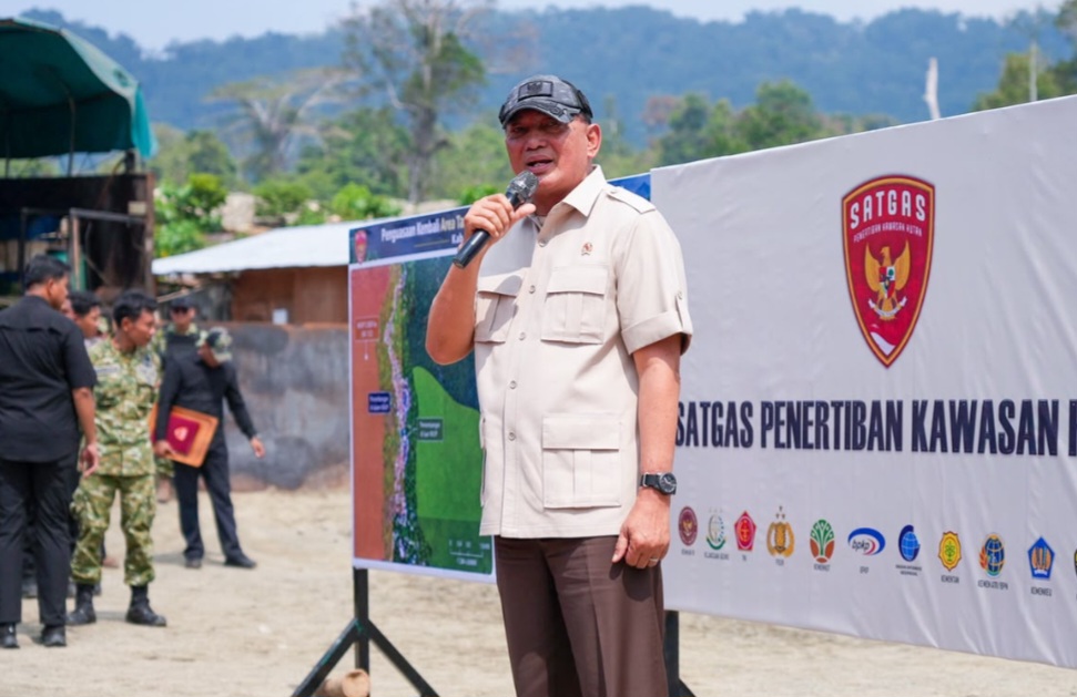 Sjafrie Pimpin Operasi Penertiban Tambang Emas di Nabire