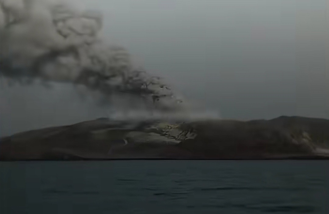Anak Krakatau Erupsi Tiga Kali, Ahli Jelaskan Hal yang Perlu Diwaspadai