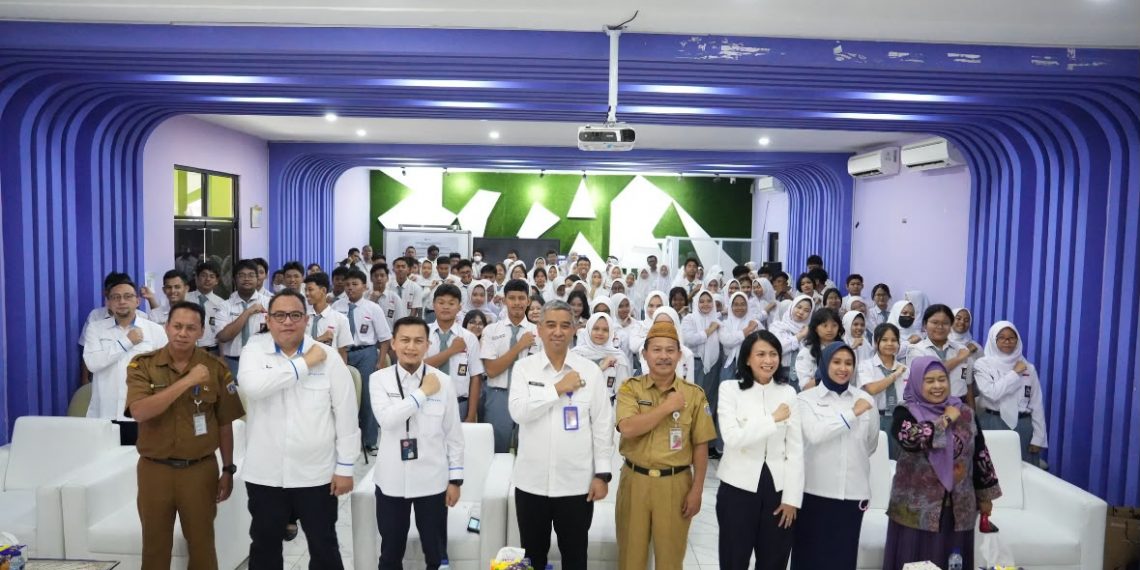 PT Pelindo Sinergi Lokaseva bersama BNN Kota Jakarta Utara mengedukasi pelajar SMAN 13 dan SMAN 80 Jakarta tentang bahaya narkoba.