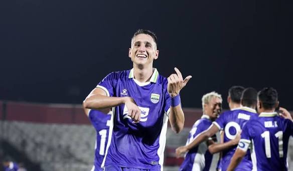 Persib Bandung siap menghadapi Port FC pada laga perdana ASEAN Club Championship 2026/2027 dengan persiapan dan analisis matang.