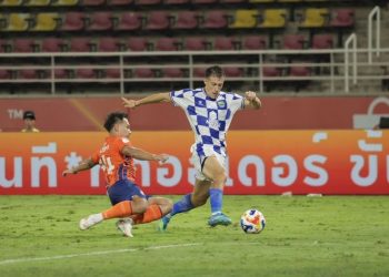 Persib Bandung membalikkan keadaan dan menang 3-1 atas Port FC di Thailand. Igor Tolic memuji kecerdasan pemain dalam mengubah strategi.