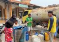 PT Pelindo Sinergi Lokaseva menyalurkan 94.000 liter air bersih, masker, oksigen set, obat-obatan, dan konsumsi bagi relawan terdampak karhutla di Mempawah.